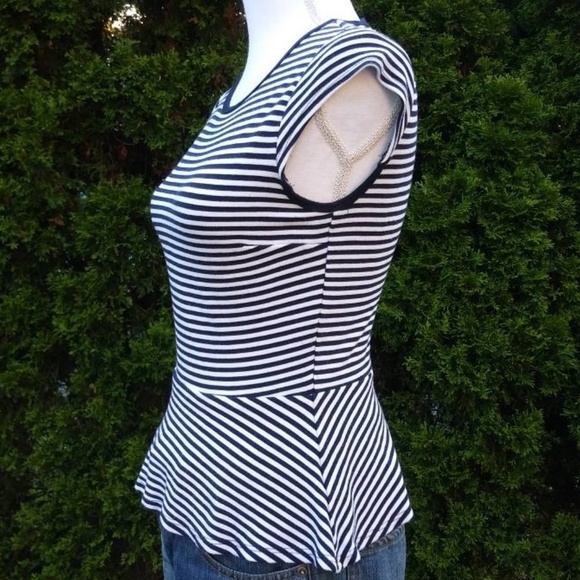 Karen Kane Striped Cap Sleeve Top Size Small - Picture 2 of 5